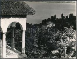 1959 Tihany, MTA Biológiai Kutatóintézete Lóczy Lajos nevű hajójának vízre bocsájtása, 11 db fénykép...