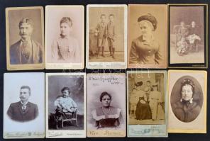1860-1900 600 darab, 90% ban magyar vizitkártya (340-400) és kabinetfotó (150-200) gyűjtemény. Több száz műteremből érdekes, változatos témákban.  Érdemes átnézni! / 600 vintage photos