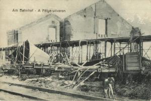 Brassó, Kronstadt, Brasov; Die Befreiung Kronstadts, Am Bahnhof / Brassó felszabadítása, szétrombolt vasútállomás / entry of the German troops, railway station
