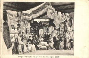 1903 Igló, Iglau, Spisská Nová Ves; Szepes vármegyei női kéziipar kiállítás. csoportkép, Fényképész Matz G. / Women's crafts industry exhibition (EK)