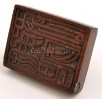 Kínai pecsétnyomó Fo-kutyás (kapuőrző oroszlánok) fogó résszel, fém?, 6×4,5 cm