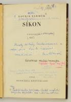 Govrik Elemér: Versek. Bp., 1942, Hungária. Korabeli félvászon-kötés, kissé kopottas borítóval, számos a költőre vonatkozó érdekes bejegyzéssel.  A szerző által egy katonatársának dedikált könyv, dátumozva (1942.IV.24.) A szerző az orosz frontot hősi halált halt 1942. őszén.