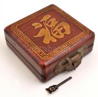 Kínai feng shui iránytű (Lou Pan) mutató, fa dobozban,