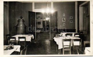 Budapest VIII. Vitéz Kecskés János Sörkatakomba sörözője, Tüköry szoba; Eszterházy utca 6.