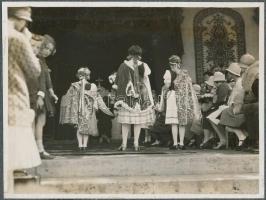 1928 Dunakeszi, MÁV Dunakeszi Főműhelyének zászlószentelése, 14 db fénykép, albumba ragasztva, Platz...