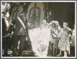 1928 Dunakeszi, MÁV Dunakeszi Főműhelyének zászlószentelése, 14 db fénykép, albumba ragasztva, Platz...