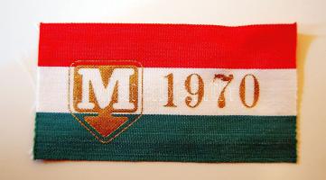 1970 A metró megnyitására készített nemzetiszín szalag