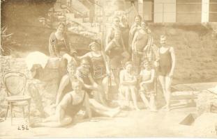 1927 Abbazia, fürdőzők / bathing people. Foto Betti - 5 db régi fotó képeslap / 5 pre-1928 photo pos...