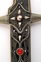 Modern dísz szablya, hüvelyén szintetikus kövekkel, jelzés nélkül, h:68 cm