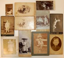 cca 1870-1890 11 db gyerekeket ábrázoló keményhátú fotó