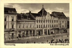 Marosvásárhely, Targu Mures; M. kir. államrendőrségi palota, Reiszfeld Miklós üzlete, gyógyszertár / police station, shops, pharmacy