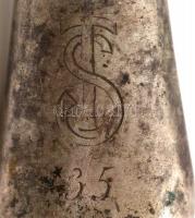 Ezüst (Ag.) evőeszközök (közte antik), +ezüst nyelű kések (3 db), rozsdás nyéllel, nettó:214 g +brut...