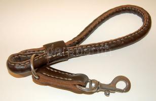 Eredeti bőr kutyapóráz karabinerrel
