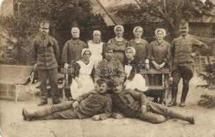 1917 Szombathely, I. világháborús K.u.K. katonák és ápolónők csoportképe / WWI K.u.K. soldiers and nurses group photo (fa)