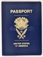 The Jason Bourne Collection, 3 db film és bónusz CD + Jason Bourne útlevél, díszdobozban