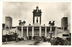 1938 Budapest XIV. Hősök tere, a XXXIV. Nemzetközi Eucharisztikus Kongresszus főoltára