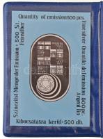 1978. "Labdarúgó VB Argentina" peremén jelzett, stadion formájú Ag plakett eredeti műbőr t...