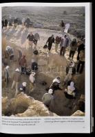 Vörös Győző: Taposiris Magna 1998-2004. Alexandriai magyar ásatások. Budapest , 2004, Egyiptomi Magy...