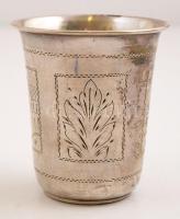 Ezüst (Ag.) keresztelő pohár, jelzett, mesterjeggyel (Wozniak), gazdagon gravírozott, m:7,5 cm, nettó:52 g