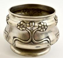 Ezüst (Ag.) szecessziós mokkás csésze pár és cukortartó (apró horpadásokkal), jelzett, gazdagon dísz...