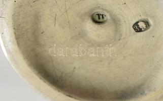 Ezüst (Ag.) keresztelő pohár, jelzett, mesterjeggyel (JL), gazdagon gravírozott, m:7,5 cm, nettó:51 ...
