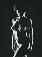 cca 1978 Formációs gyakorlatok, 2 db vintage fotóművészeti alkotás jelzés nélkül, Menesdorfer Lajos (1941-2005) hagyatékából, 24x18 cm