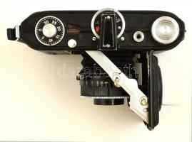 cca 1950 Belca Beltica fényképezőgép Carl Zeiss Jena Tessar objektívvel, jó állapotban, bőr tokban /...