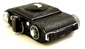 cca 1950 Belca Beltica fényképezőgép Carl Zeiss Jena Tessar objektívvel, jó állapotban, bőr tokban /...