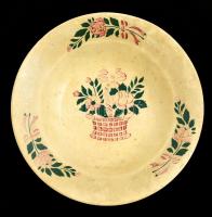 Dekoratív virágos kerámia leveses tányér, jelzés nélkül, kis kopásokkal, d: 24,5 cm