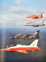 Andy Lightbody, Joe Poyer, Dick Cole: A világ harci repülői. Fordította Kiss Tibor. h.n., 1992, Vict...