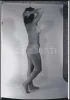 cca 1973 Ismerkedés az élet lényegével, szolidan erotikus fényképek, 4 db vintage negatívról készült mai nagyítások, 25x18 cm / 4 erotic photos, 25x187 cm