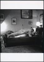 cca 1976 Mindent a szemnek, szolidan erotikus fényképek, 4 db vintage negatívról készült mai nagyítá...