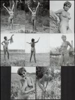 cca 1974 Fiatalka első sorozata, szolidan erotikus fényképek, 13 db vintage negatívról készült mai nagyítások, 9x13 cm / 13 erotic photos, 9x13 cm