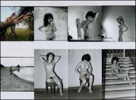 cca 1974 Pajkos, játékos modellek, szolidan erotikus fényképek, 21 db vintage negatívról készült mai nagyítások, 15x10 cm / 21 erotic photos, 15x10 cm