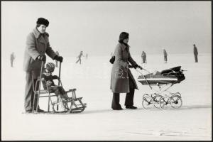 cca 1982 Magyar Alfréd 2 db feliratozott vintage fotóművészeti alkotása, 29x39 cm és 27x40 cm