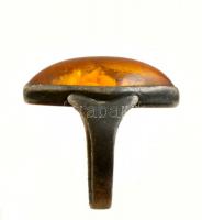 Borostyán gyűrű, kopottas fémmel, méret: 54