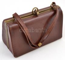Valódi bőr régi női táska, barna színben, kis kopásnyomokkal, 22x13x10 cm