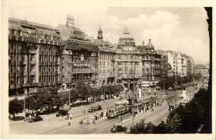 18 db MODERN megíratlan csehszlovák városképes lap, sok Prága, közte mechanikus lap az Orloj asztron...