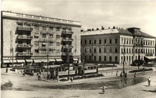 29 db MODERN magyar fekete-fehér városképes lap az 1950-es és 1960-as évekből / 29 modern Hungarian ...