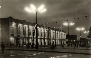 29 db MODERN magyar fekete-fehér városképes lap az 1950-es és 1960-as évekből / 29 modern Hungarian ...