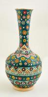 Díszes virágmintás modern perzsa kerámia váza, kézzel festett, jelzett (Honarkade-ye Ârâmesh), hibátlan, m: 24 cm