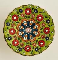 Díszes virágmintás modern perzsa kerámia talpas kínáló, kézzel festett, jelzés nélkül, hibátlan, d:1...