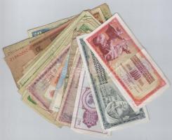 30db-os vegyes külföldi bankjegy tétel, közte Csehszlovákia, Jugoszlávia, NDK, Szlovákia T:III,III-
...