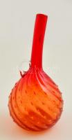Vörös színű anyagában színezett lopótök váza, bordázott, szakított, matricával jelzett, hibátlan, m: 23 cm