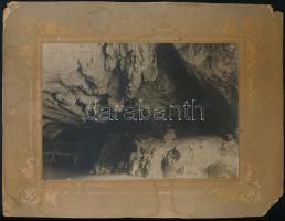 cca 1900 Petrozsény, Boli barlang, kartonra kasírozva, 13x18 cm / Petrosani, cave, 13x18 cm