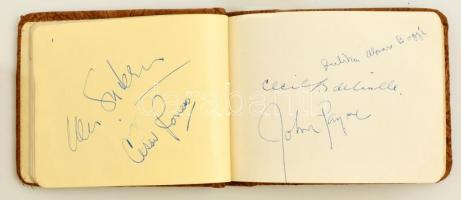 cca 1940 Aláírás gyűjtemény, 32 db aláírás amerikai színészektől, többek közt Cesar Romero (1907-199...