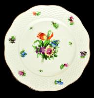 6 db Herendi virágmintás tányér, kézzel festettek, jelzettek (koronás), apró kopásokkal, d: 19 cm