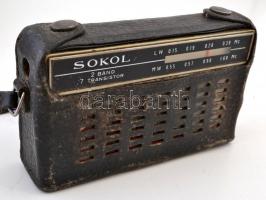 Kis bolha tétel: Sokol rádió viseltes állapotban, cserfa korong szarvasokat ábrázoló égetett mintáva...