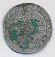 1690K-B 15kr Ag "I. Lipót" Körmöcbánya (6,27g) T:2-,3 hátoldalán forrasztásnyom
Hungary 1...