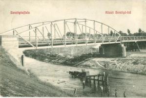 Berettyóújfalu, Közúti Berettyó-híd, meztelen fürdőző gyerekek, lóitatás. Adler Béla kiadása (EK)